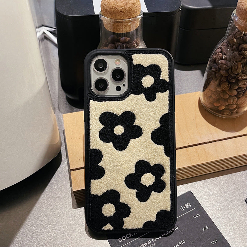 Plush Flowers Are Suitable For Ladies Phone Cases